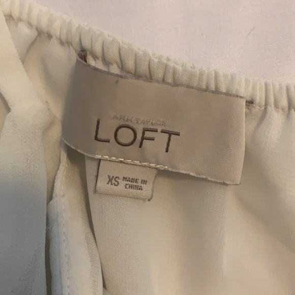 White blouse - Picture 2 of 2